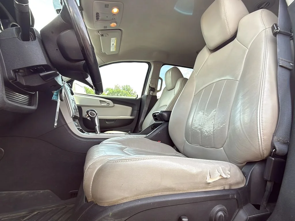 2011 Chevrolet Traverse LTZ - Photo 12
