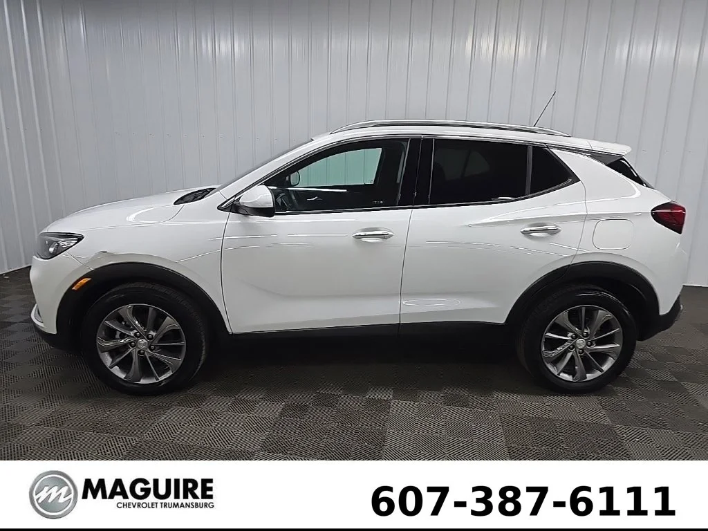 Used 2022 White Buick Essence image 5