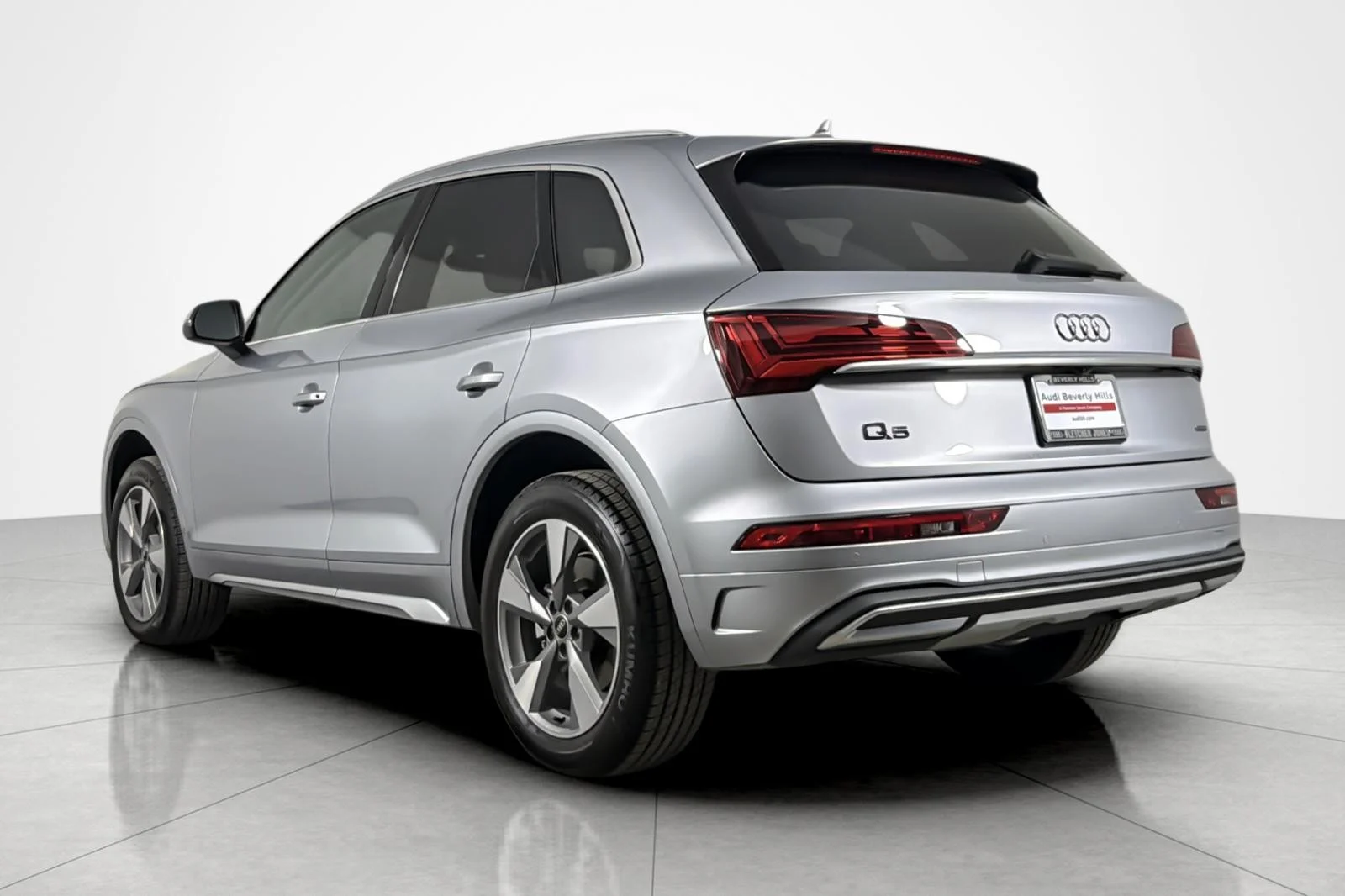 Used 2023 Florett Silver Metallic Audi Premium Plus 40 TFSI quattro image 3