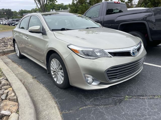 2015 Toyota Avalon Limited Hybrid's photo