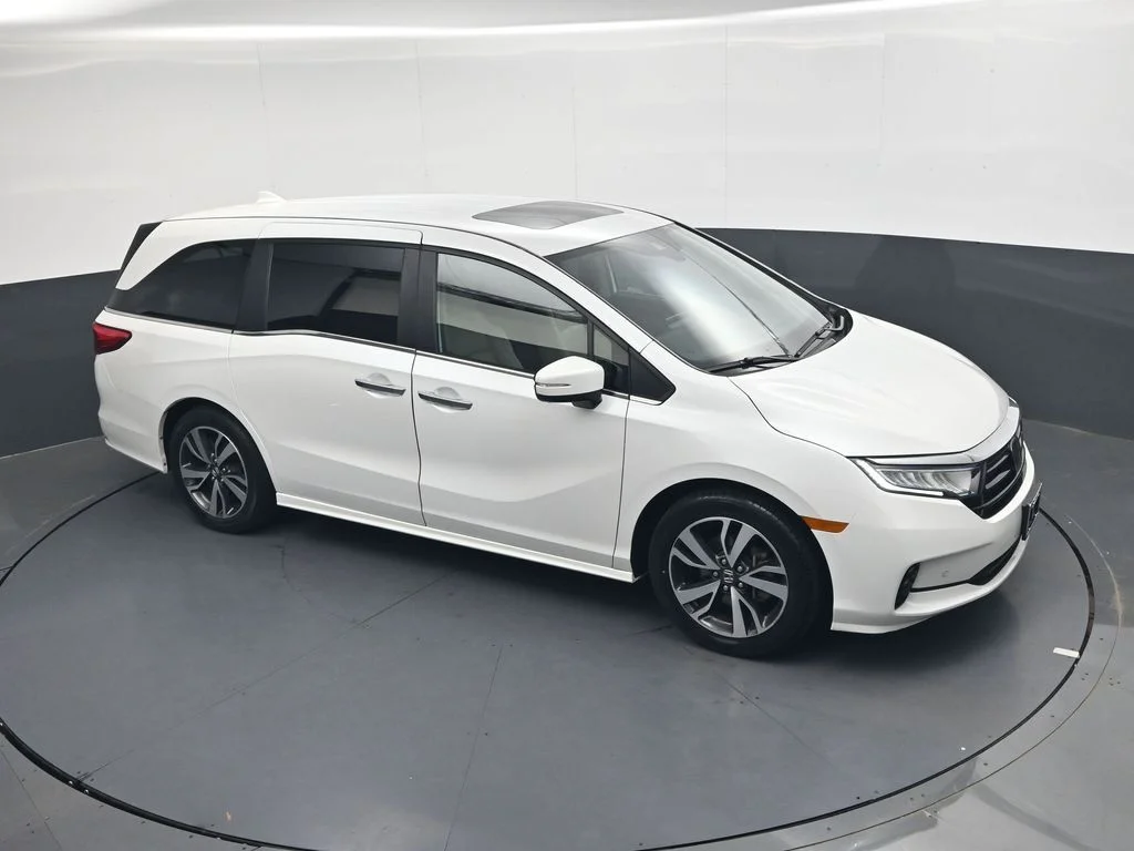 Used 2023  Honda Touring image 29