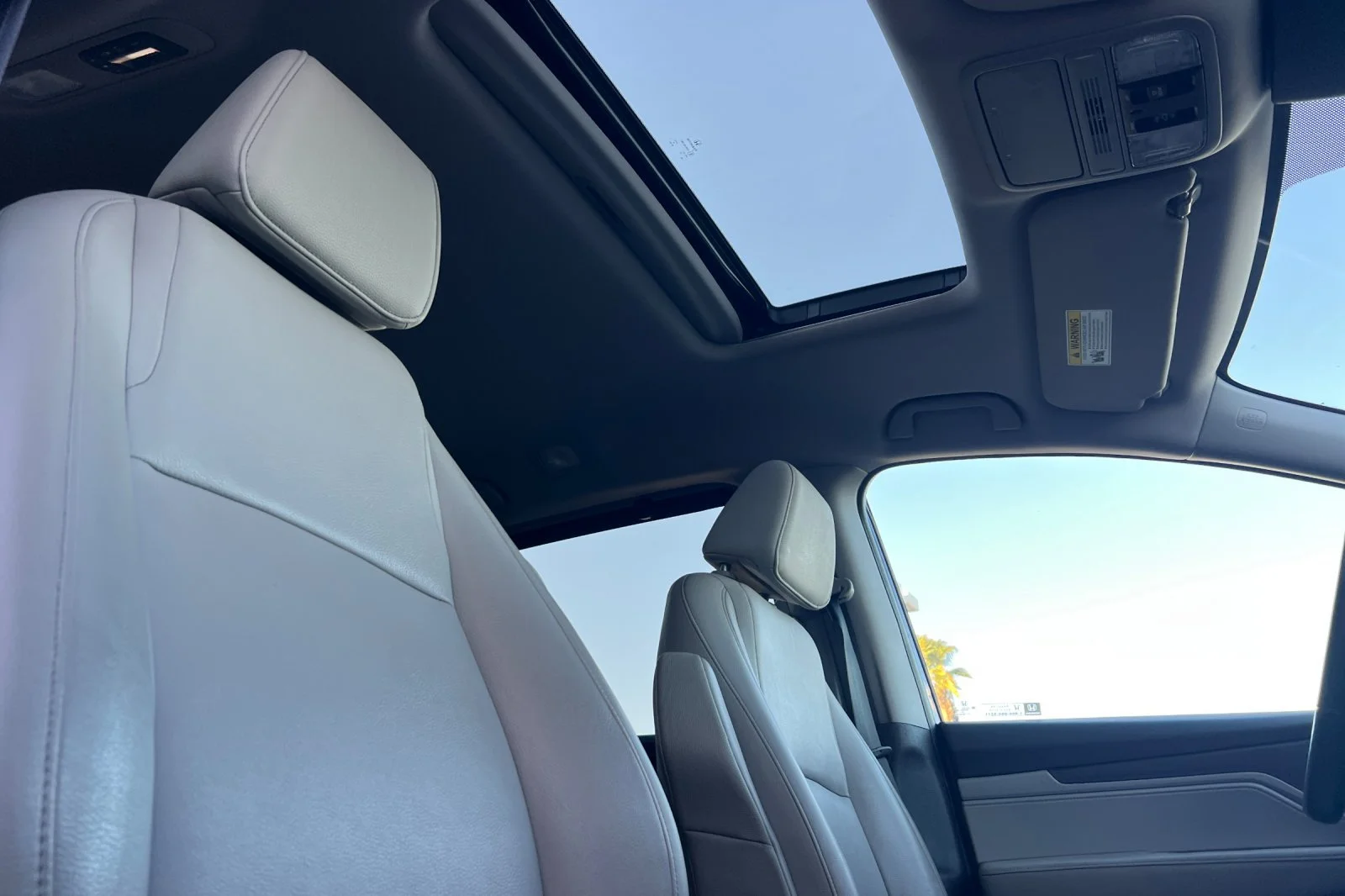 Used 2024 Blue Honda EX-L image 18