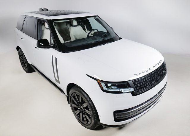 New 2026 Fuji White Land Rover SE image 27