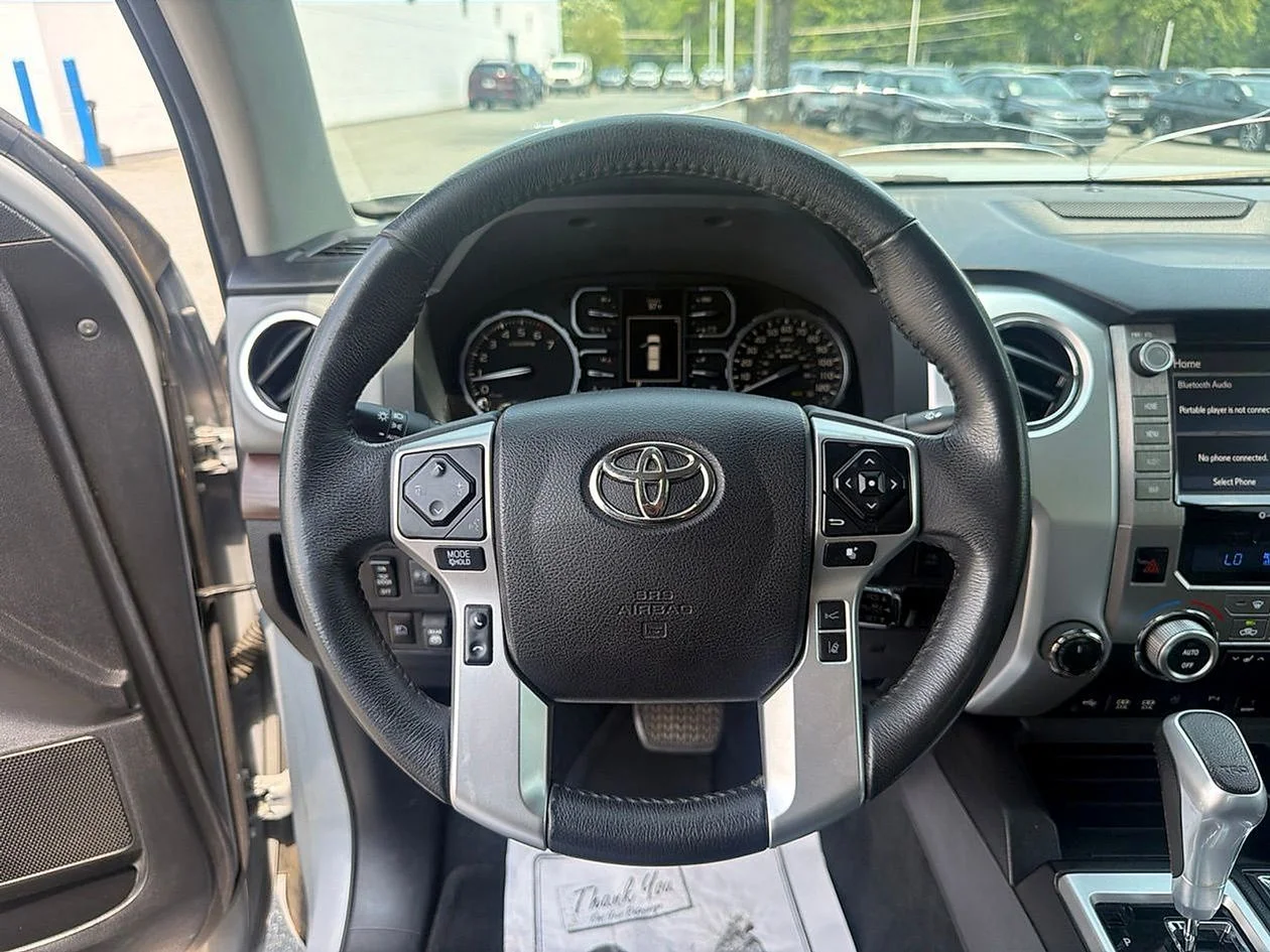 Used 2021  Toyota Limited image 14
