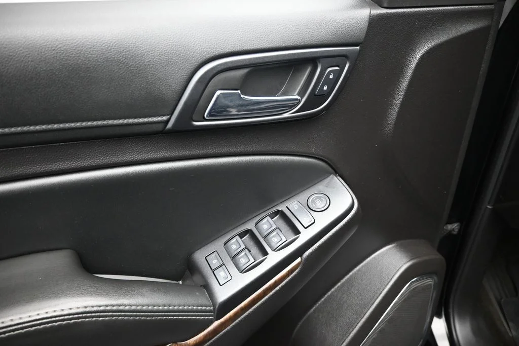 Used 2016 Black Chevrolet LS image 10