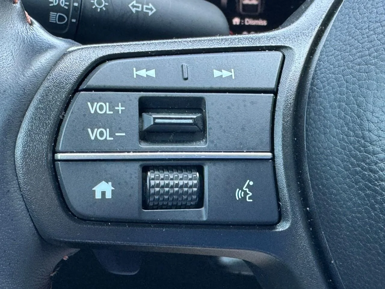 2025 Honda CR-V Sport-L - Photo 23