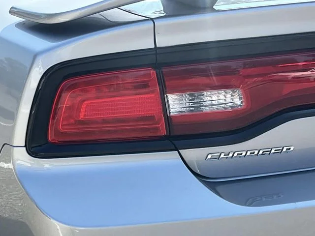 Used 2013 Silver Dodge SXT image 10