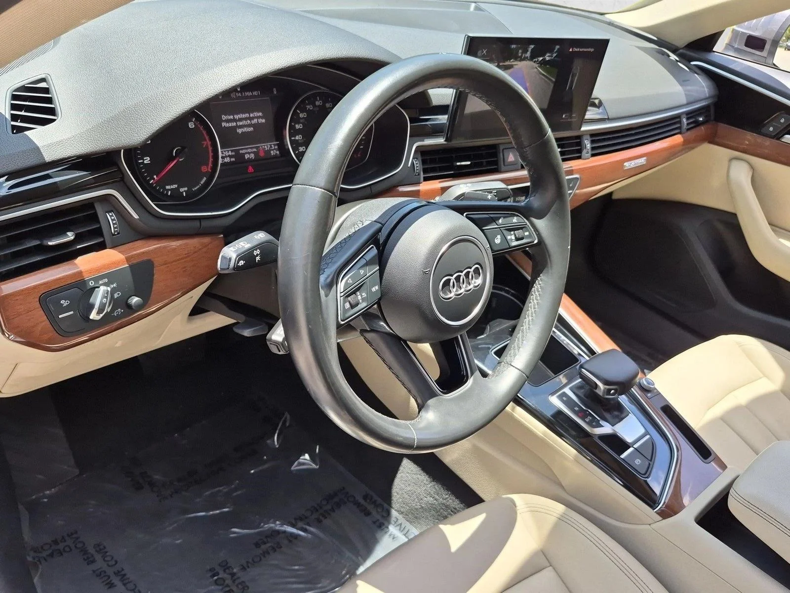 Used 2022 Florett Silver Metallic Audi Premium image 10