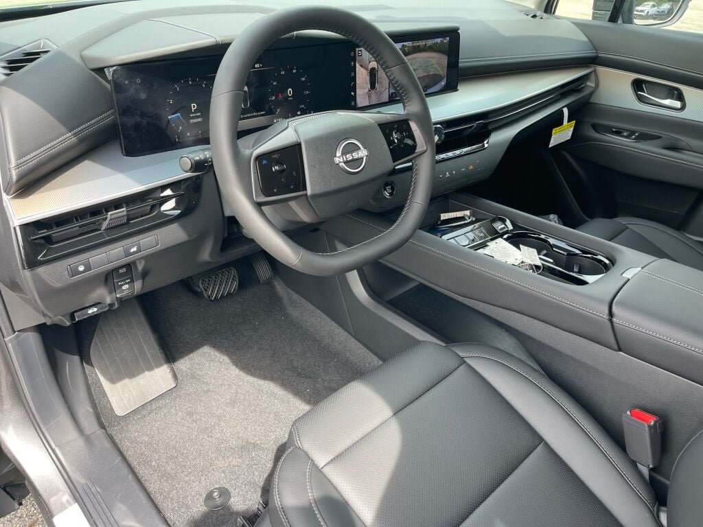New 2026 Gun Metallic Nissan SL image 6