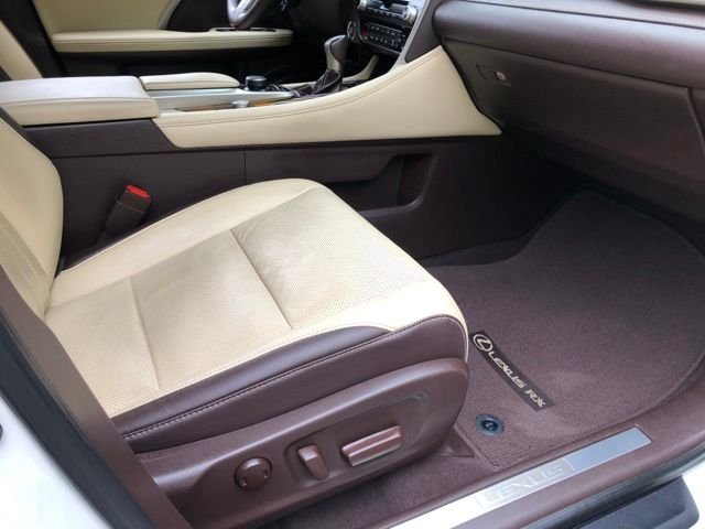 Used 2019 White Lexus 350 image 17