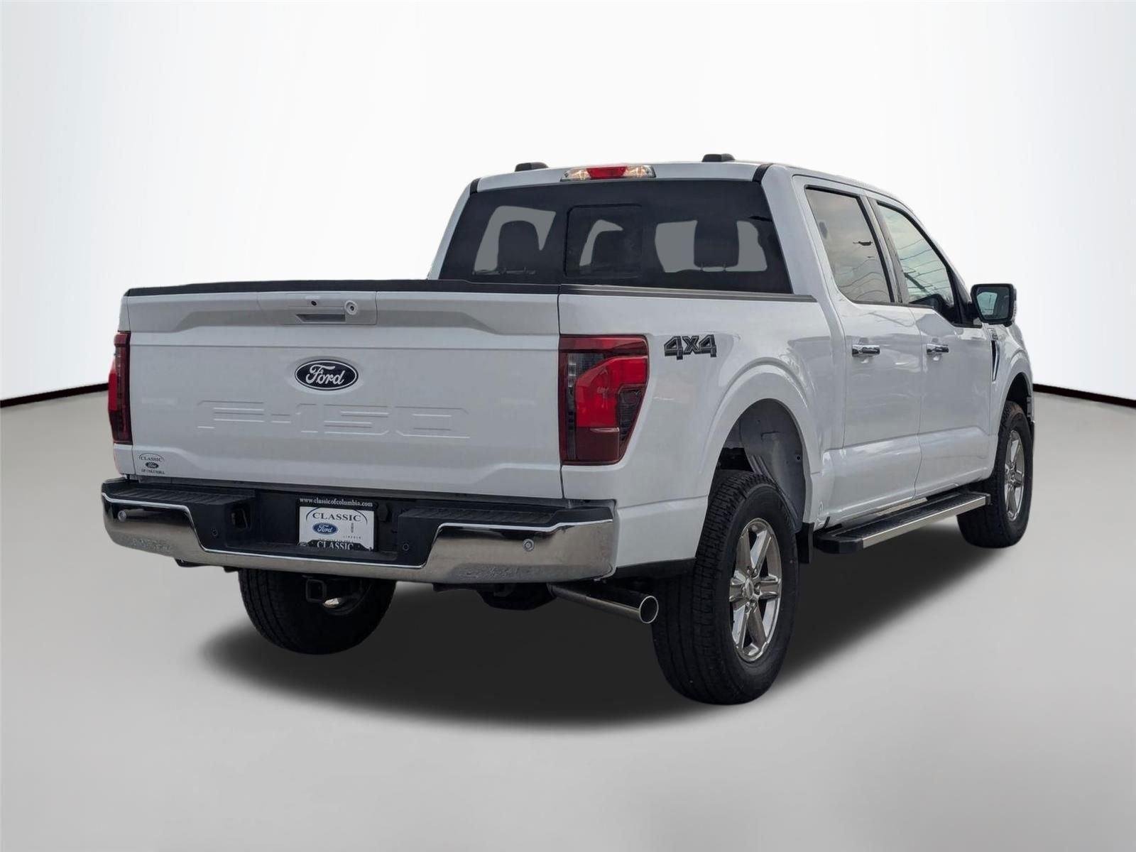 New 2025 Oxford White Ford XLT image 5