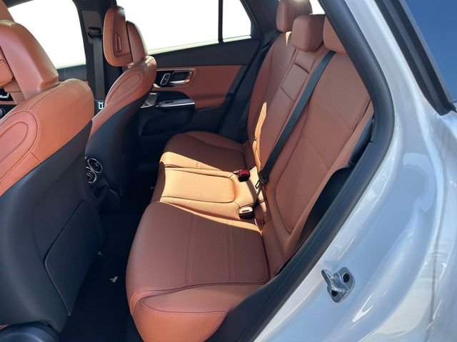New 2026 Polar White Mercedes-Benz GLC 300 image 17