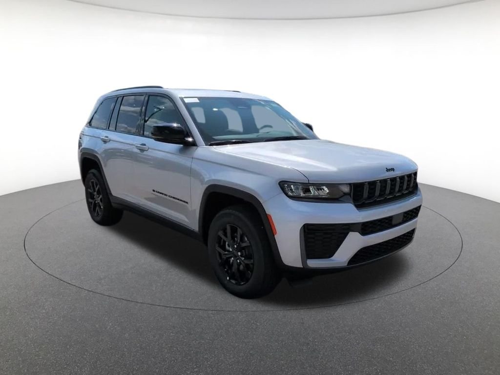 New 2026 Silver Zynith Exterior Paint Jeep Laredo image 2