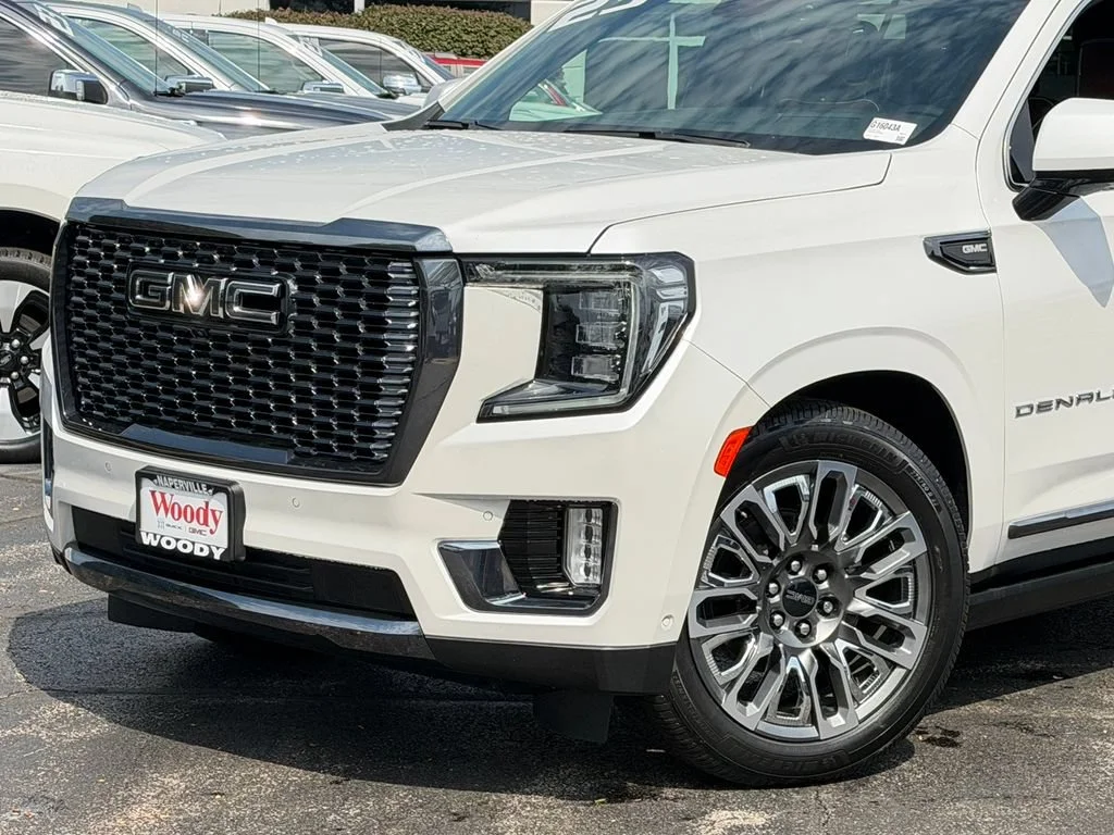 2023 GMC Yukon Denali Ultimate - Photo 4