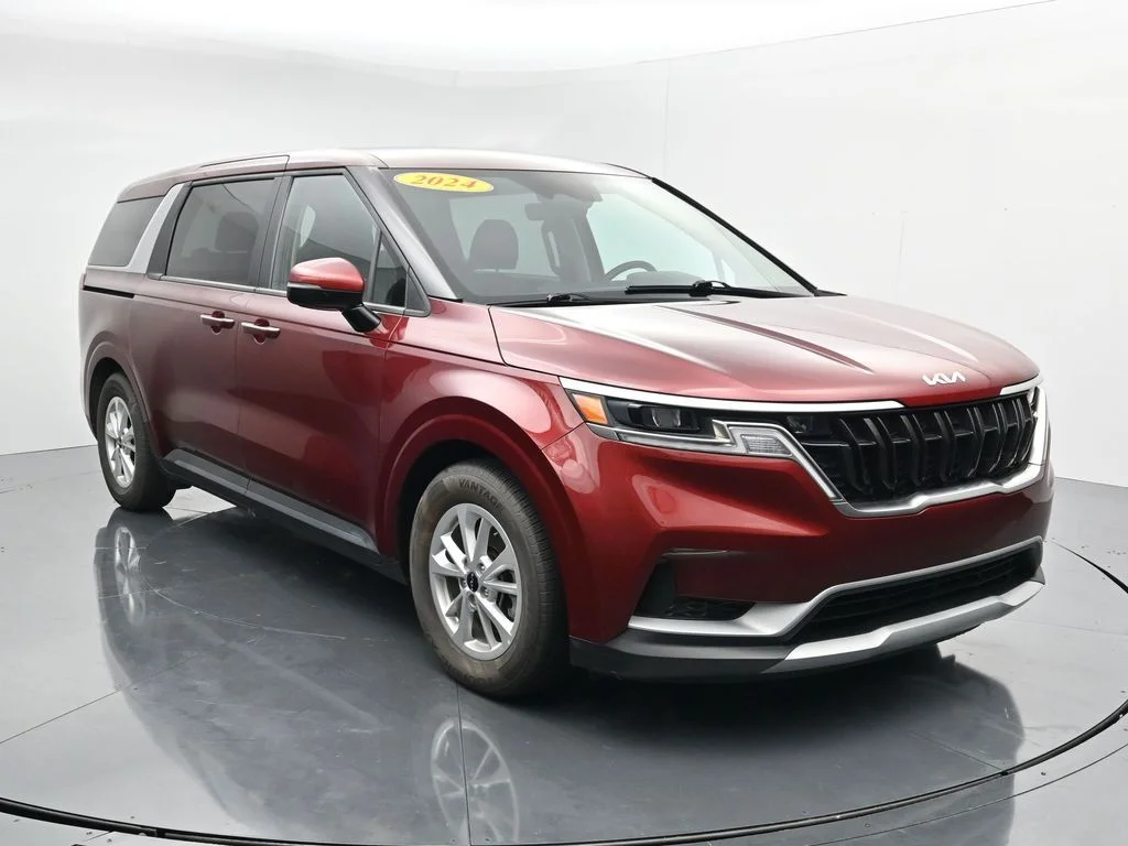 Used 2024 Red Kia LX image 2