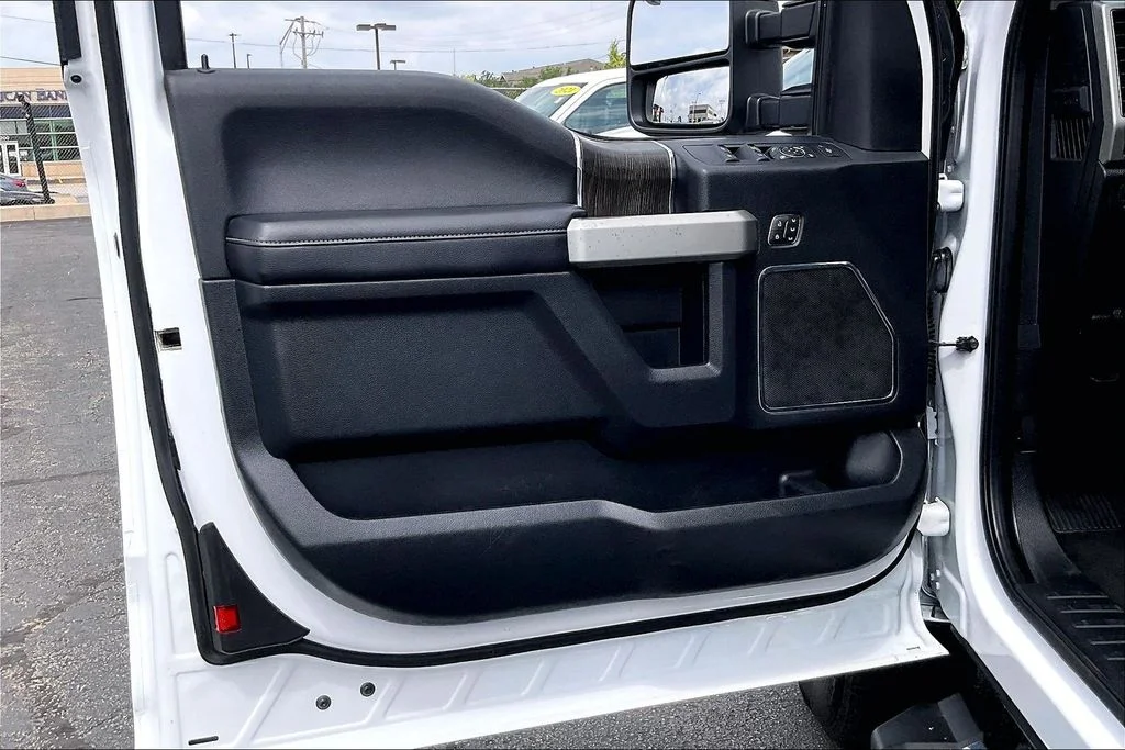 Used 2021 White Ford Lariat image 22