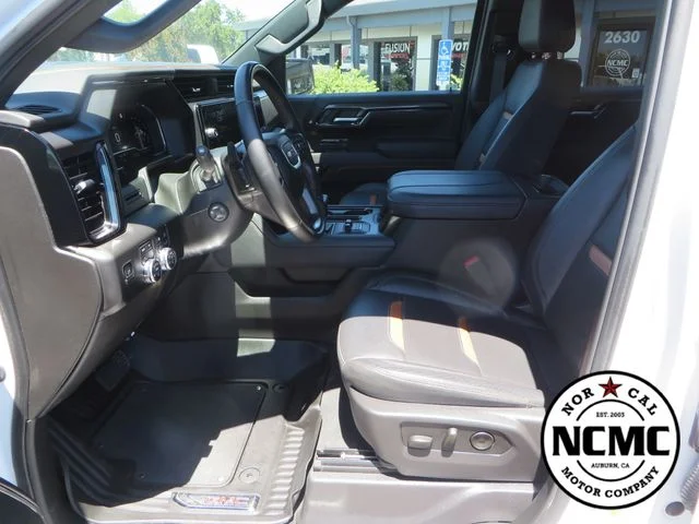 Used 2025 White GMC AT4 image 20