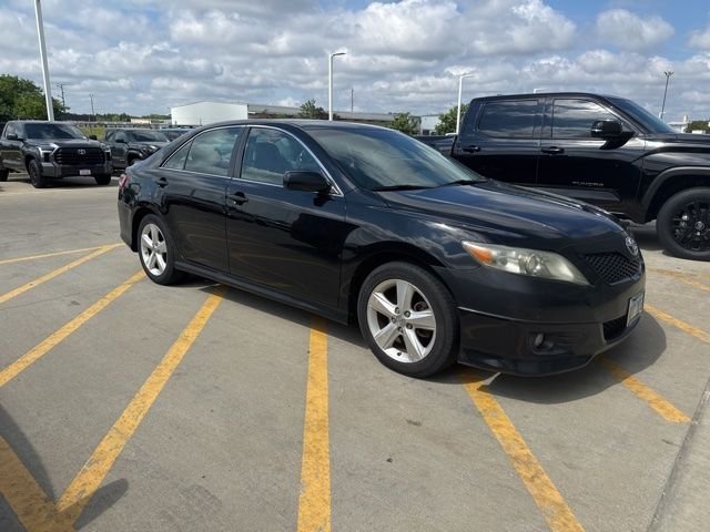 Used 2010  Toyota SE image 2