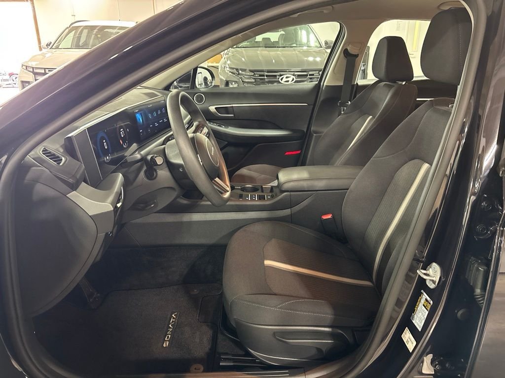 Used 2026 Blue Hyundai SE image 27