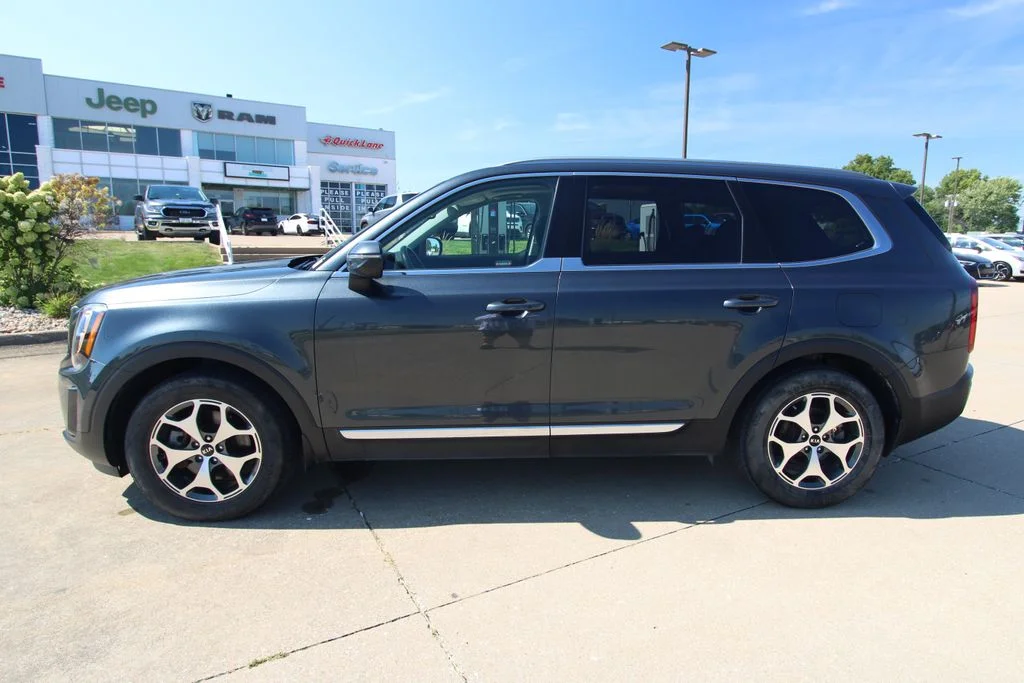 Used 2020 Gravity Gray Kia EX image 20