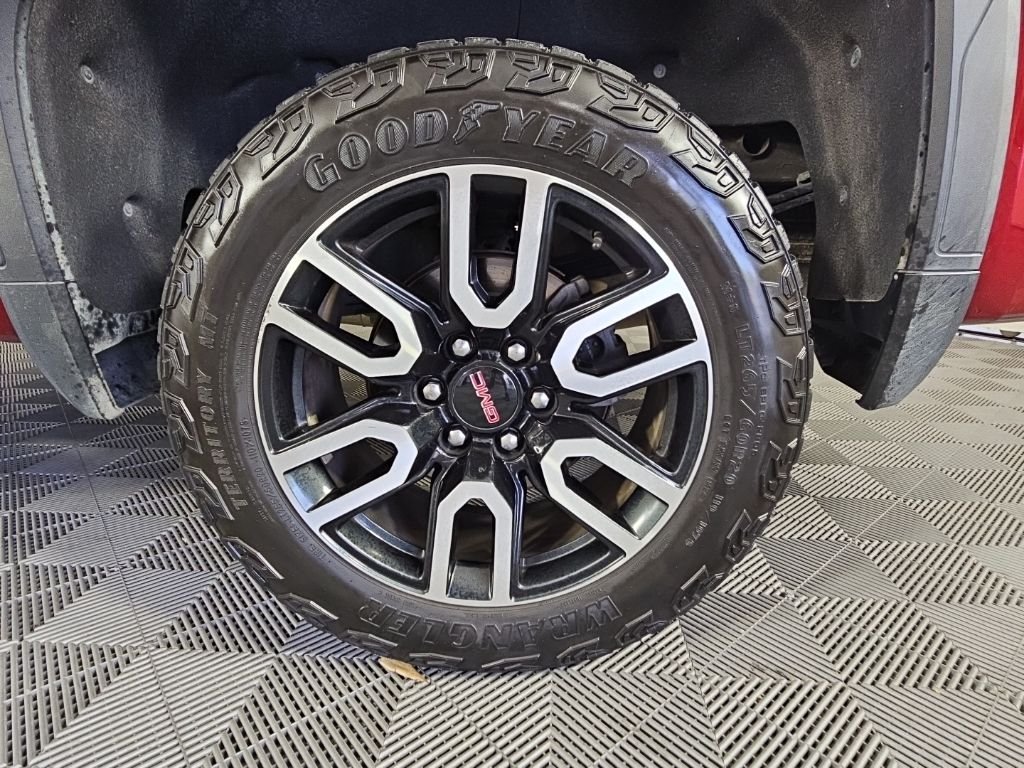 Used 2022 Red GMC AT4 image 10