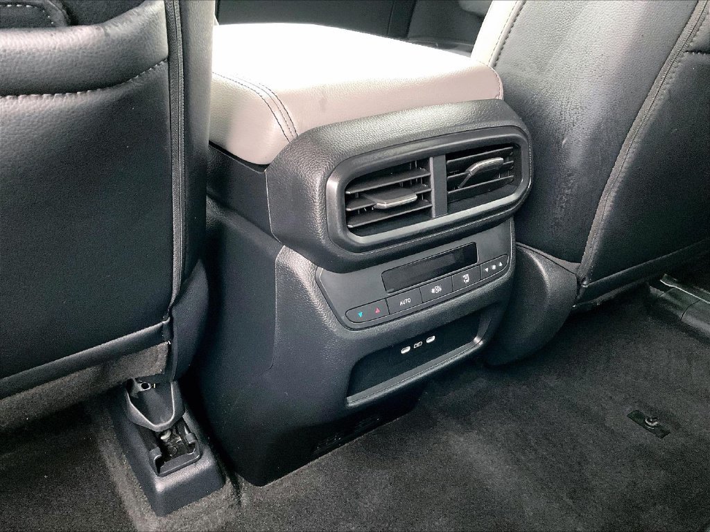 Used 2024 Lunar Silver Metallic Honda Touring image 28