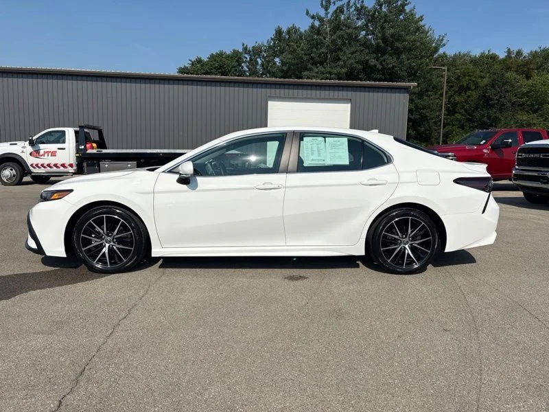 Used 2023 White Toyota SE image 6