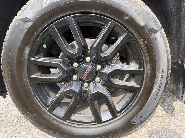 Used 2022 Black GMC Elevation image 10
