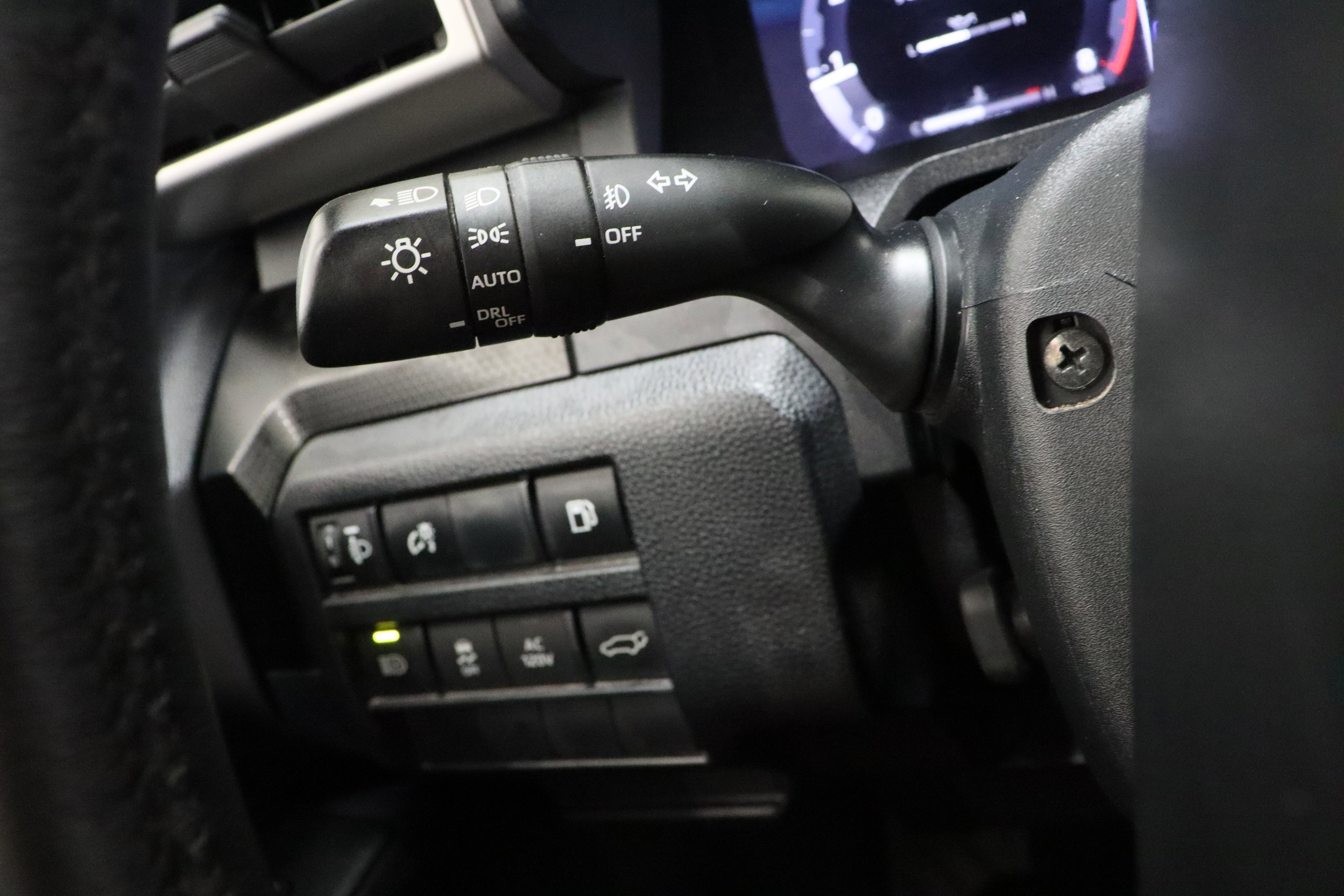 Used 2025 Underground Toyota Limited 2.4T image 27