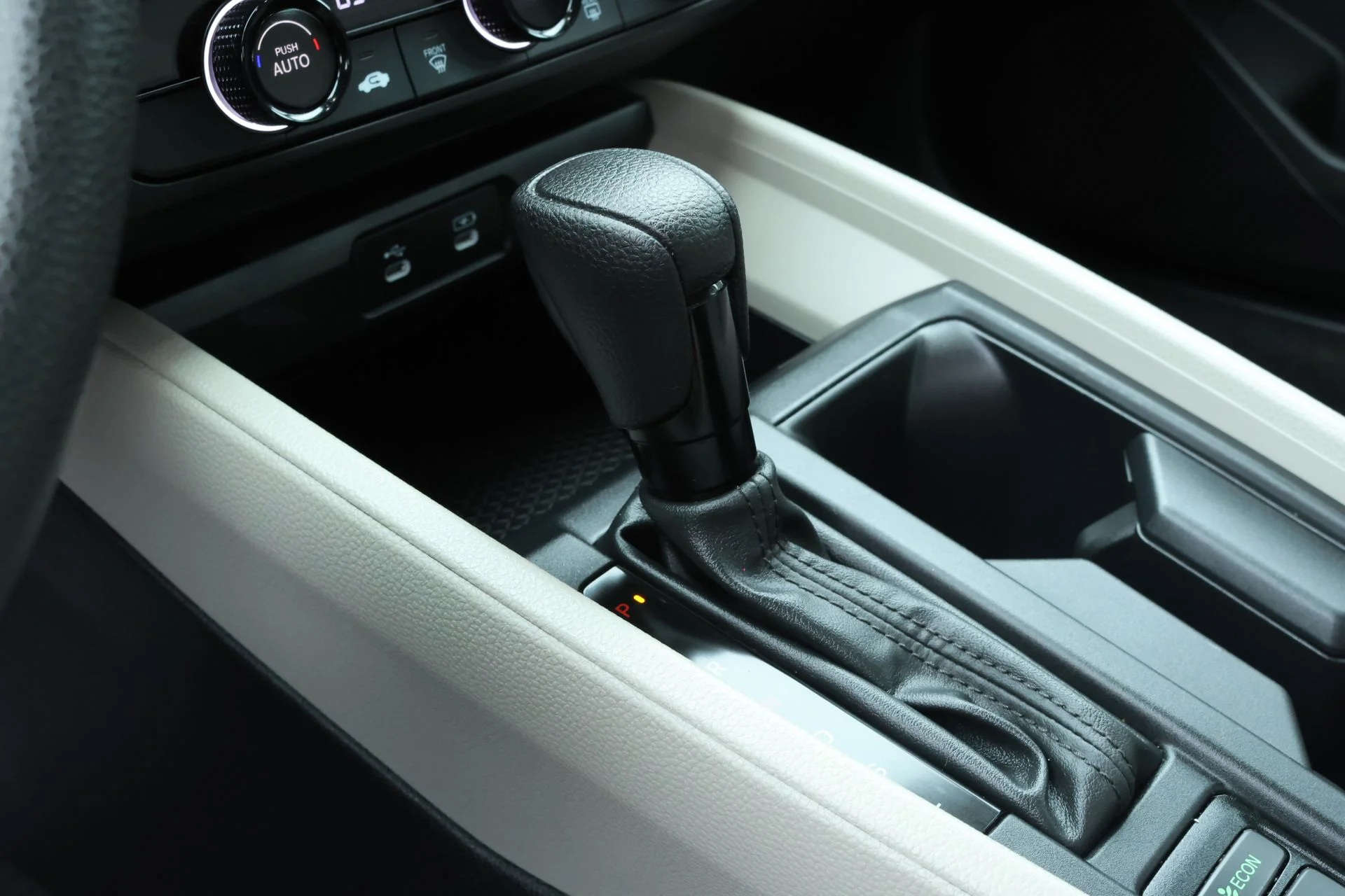 Used 2024  Honda LX image 13