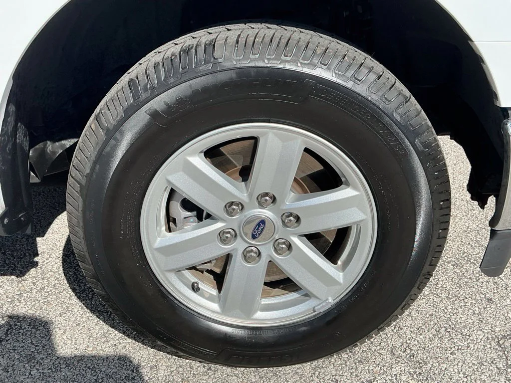 Used 2022 White Ford XL image 11