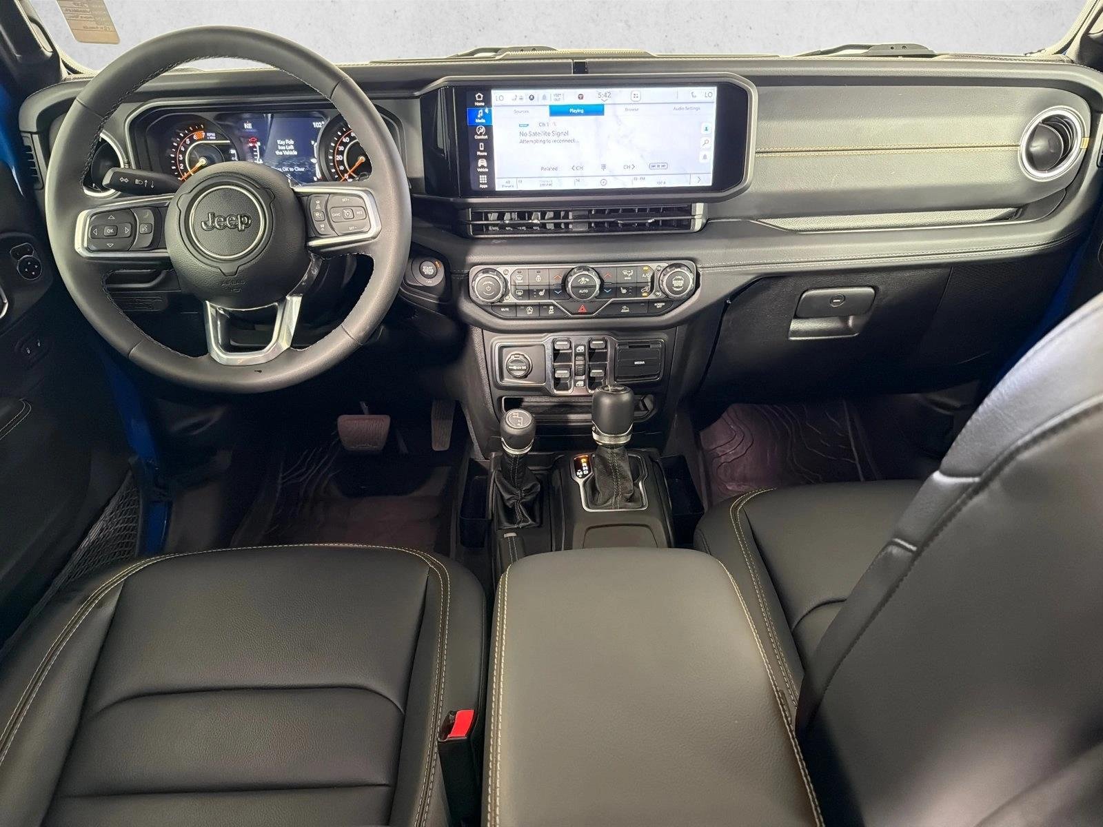 Used 2025 Hydro Blue Pearlcoat Jeep Sahara image 23