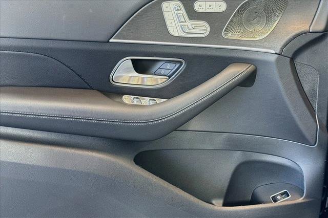 New 2026 Black Mercedes-Benz GLS 450 image 46