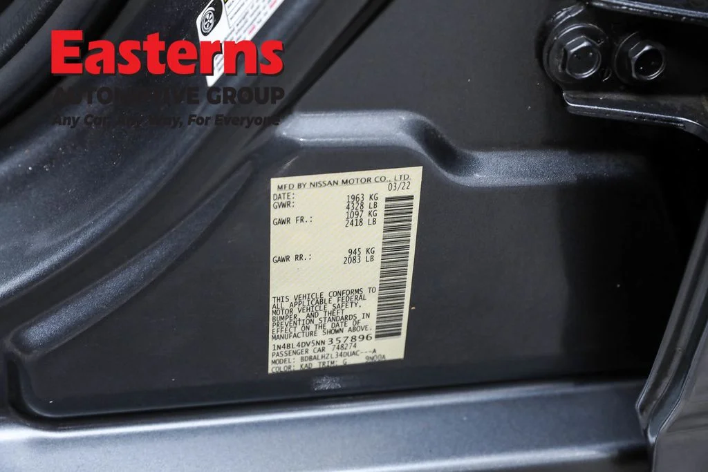 Used 2022 Gray Nissan 2.5 SV image 33