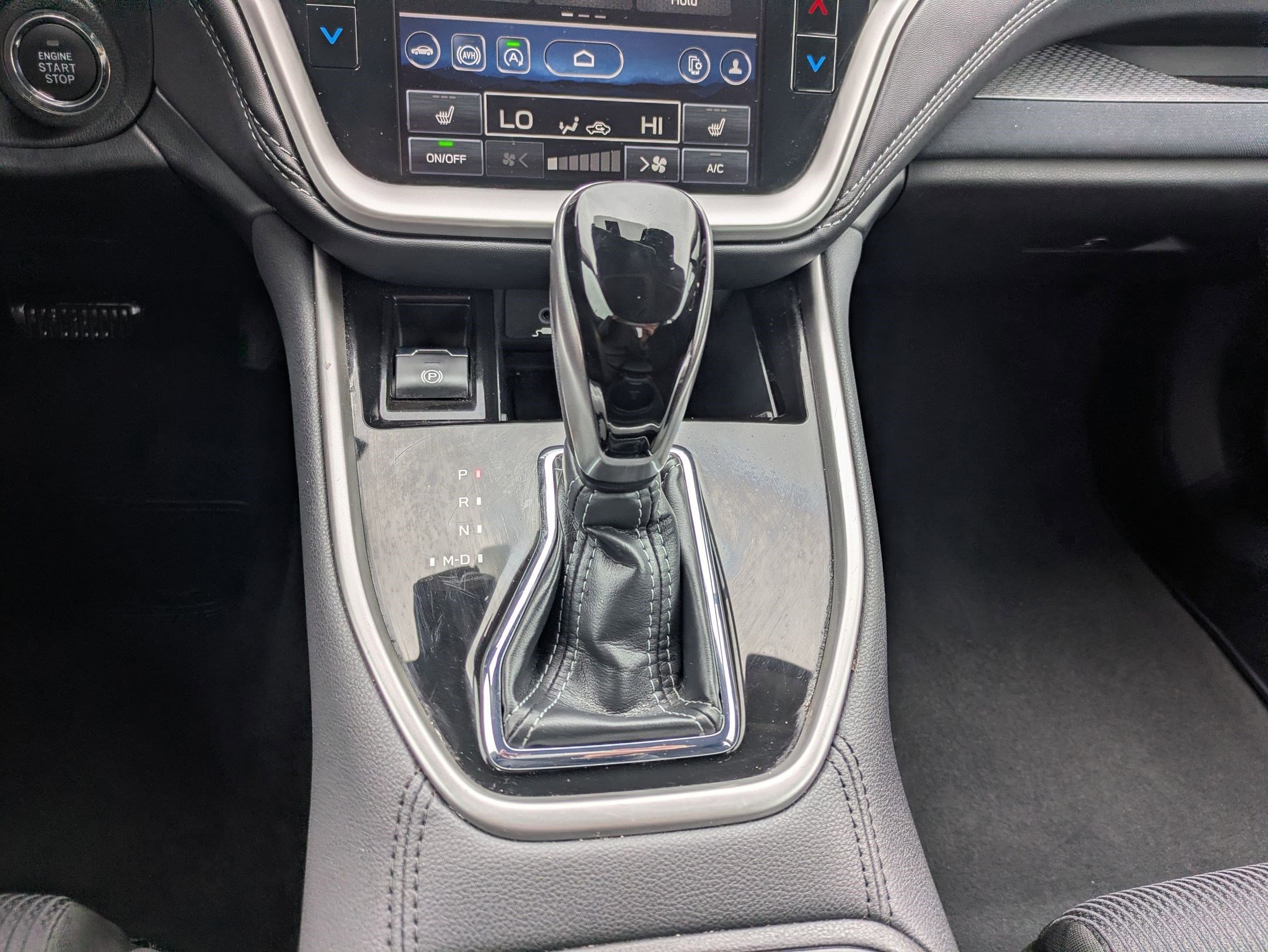 Used 2025 Crystal Black Silica Subaru Premium image 25