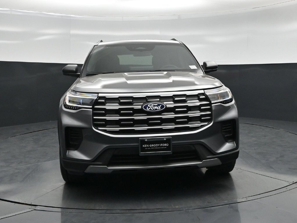 New 2027 Carbonized Gray Metallic Ford Active image 52
