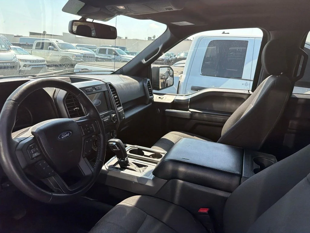 Used 2020 Black Ford XLT image 13