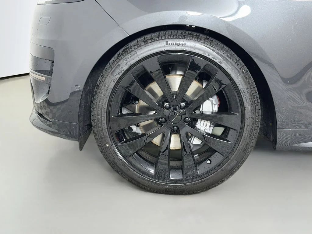 New 2026 Carpathian Grey Land Rover Dynamic SE image 33