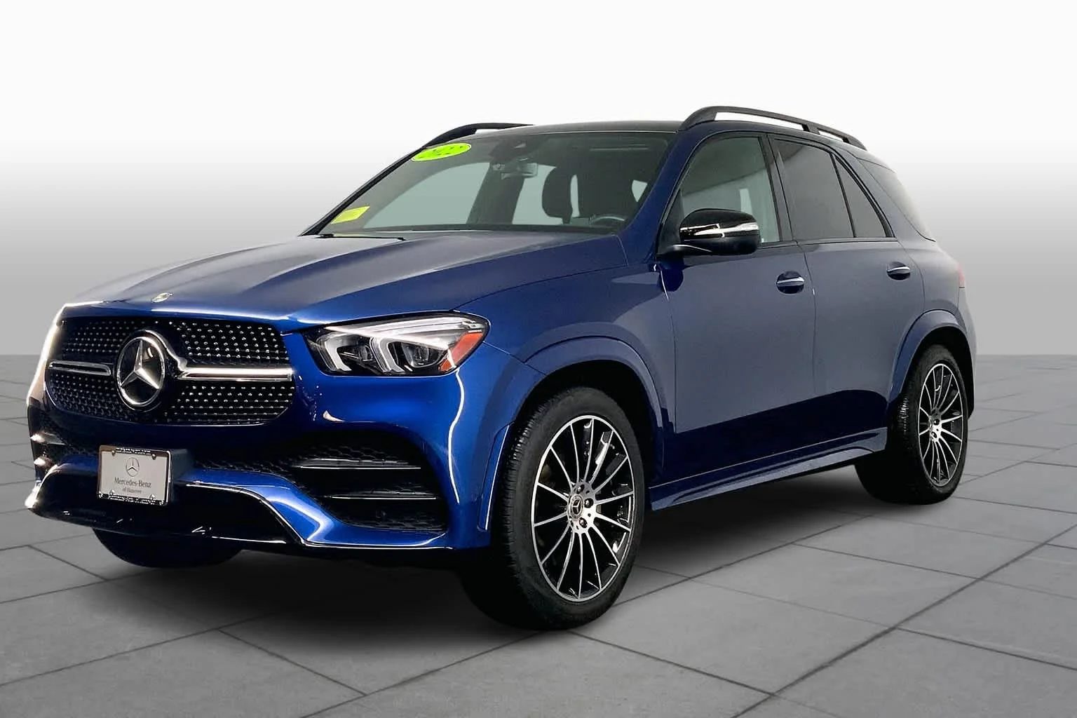 Certified Used 2022 Brilliant Blue Metallic Mercedes-Benz GLE 350 image 2