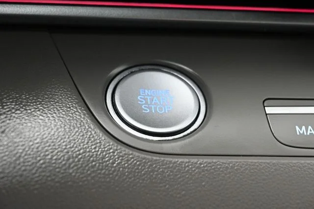Used 2024 Blue Hyundai SEL image 24