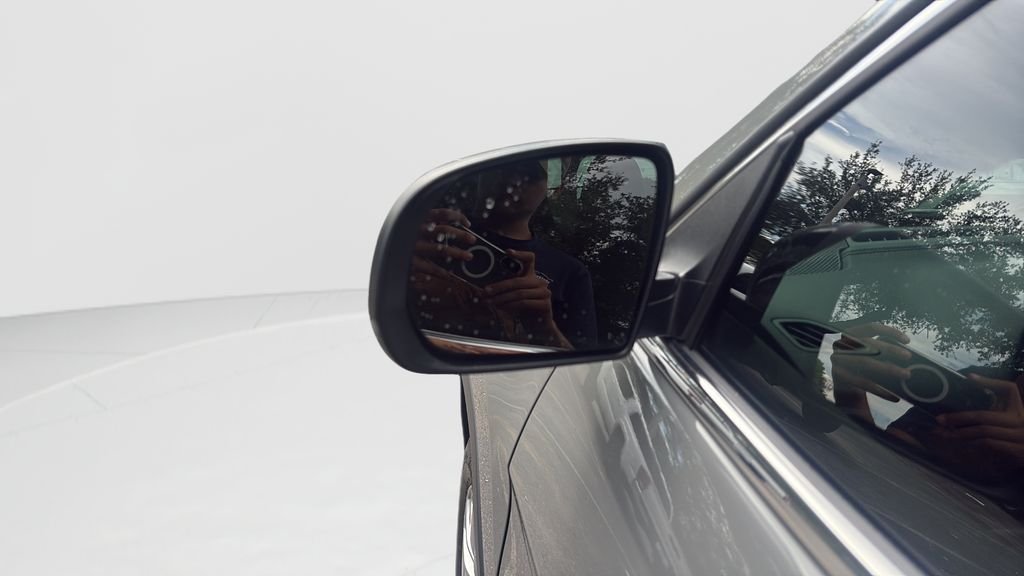 Used 2022 Gray Jeep Latitude Lux image 25