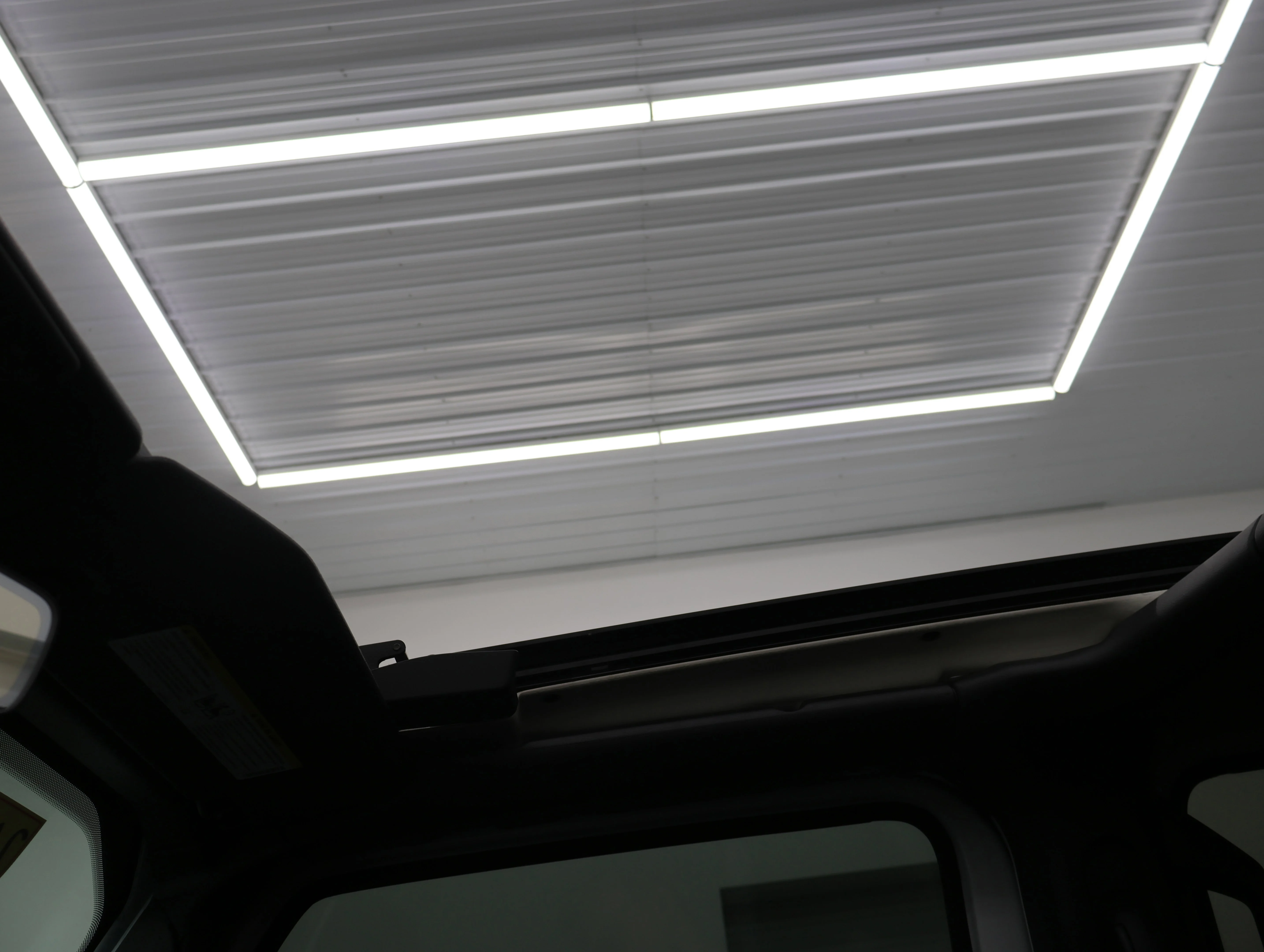 Used 2019 Bright White Clearcoat Jeep Unlimited Sahara image 53