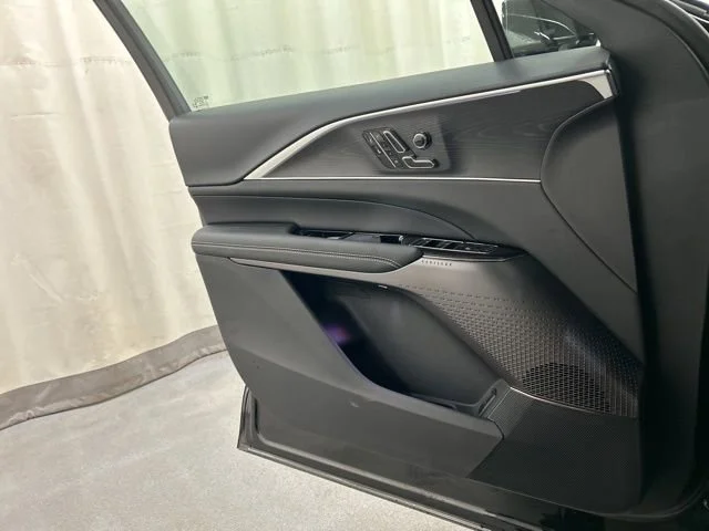 2026 Cadillac LYRIQ Luxury - Photo 17