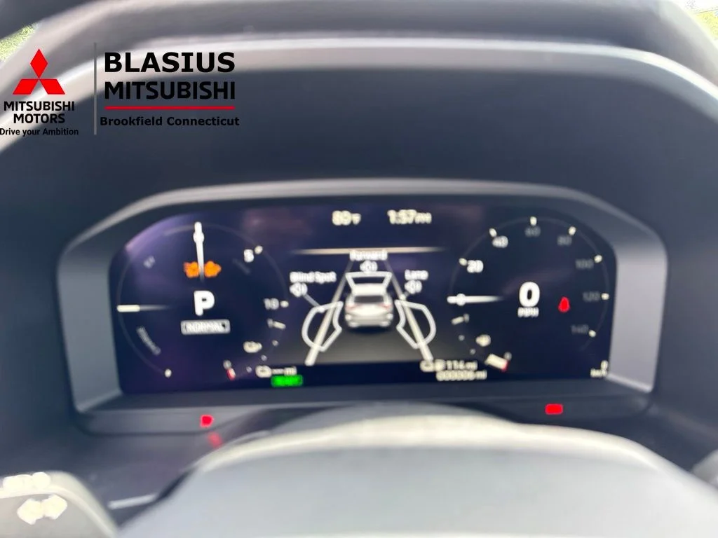 New 2026 Gray Mitsubishi SEL image 24