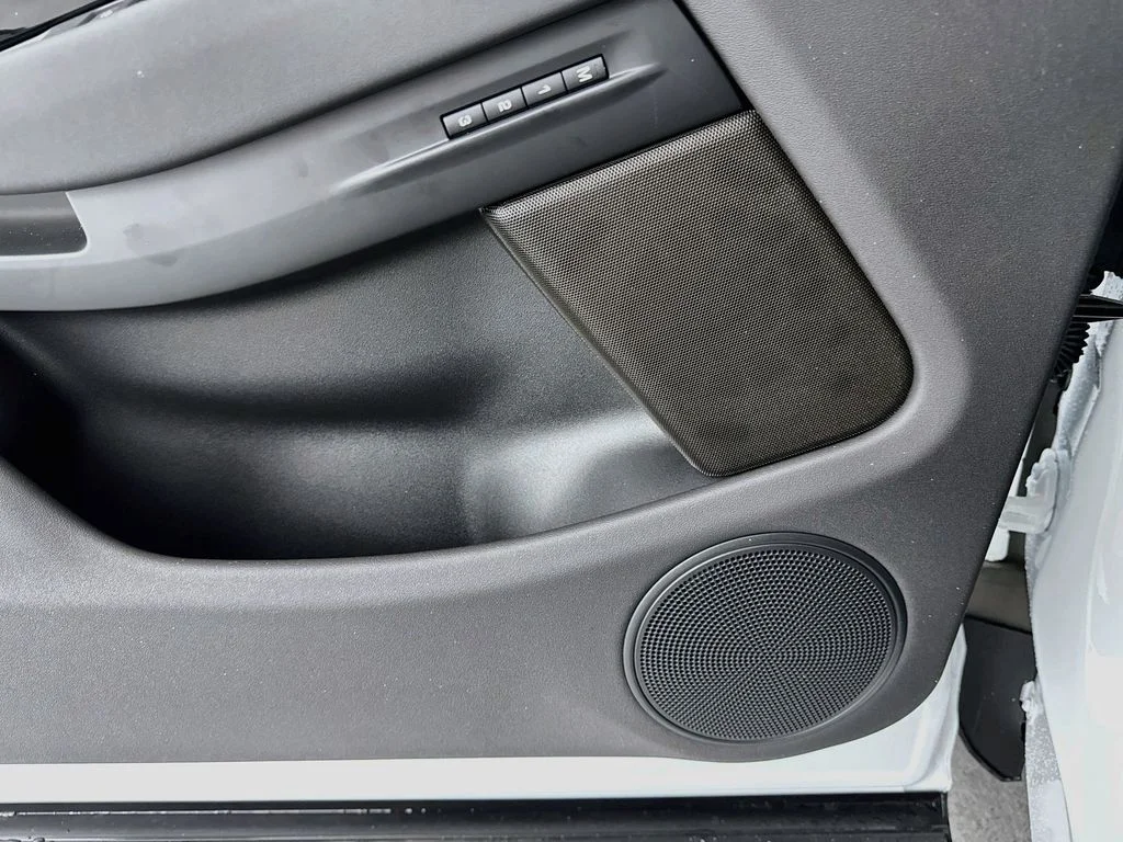 New 2026 Fuji White Land Rover Core S image 19