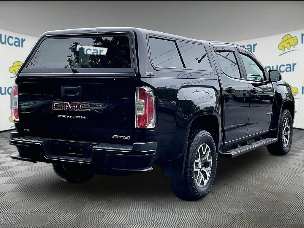 Used 2022 Black GMC AT4 w/Leather image 6