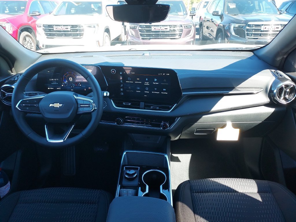 2027 Chevrolet Equinox LT - Photo 15