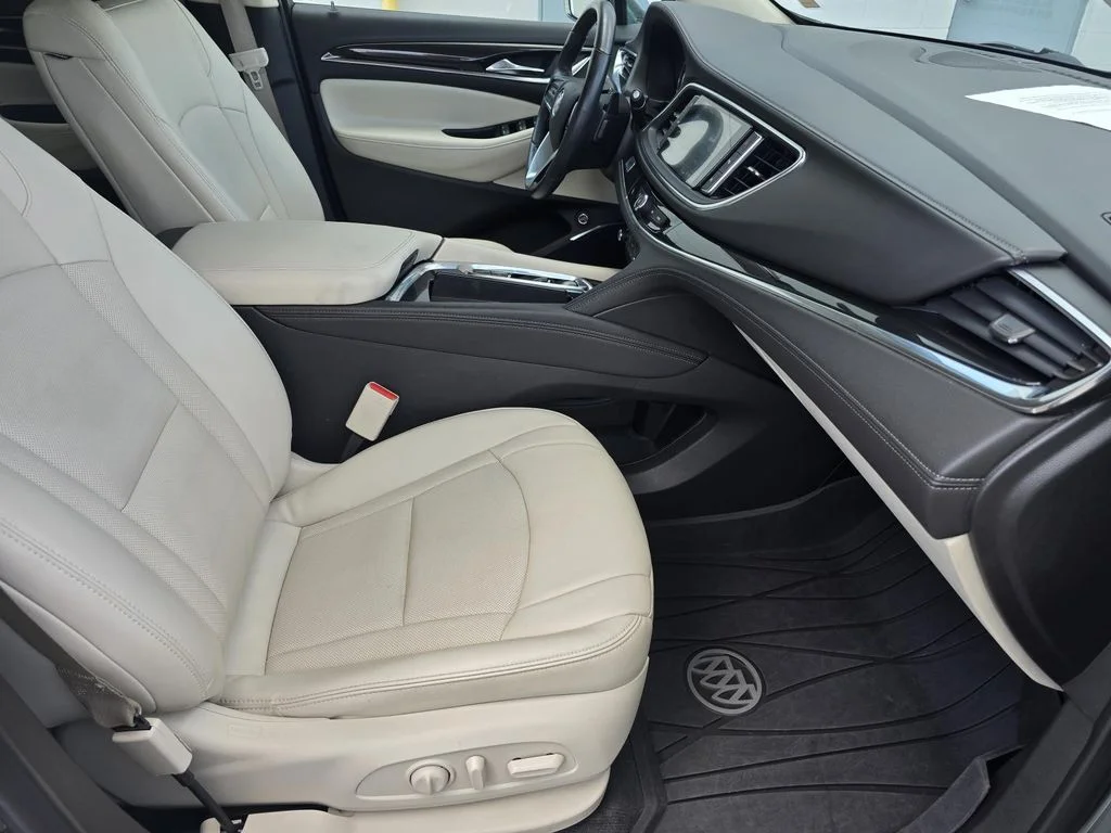 Certified Used 2023 Includes Pitch Dark Night lower exterior accent color.) Buick Essence image 22