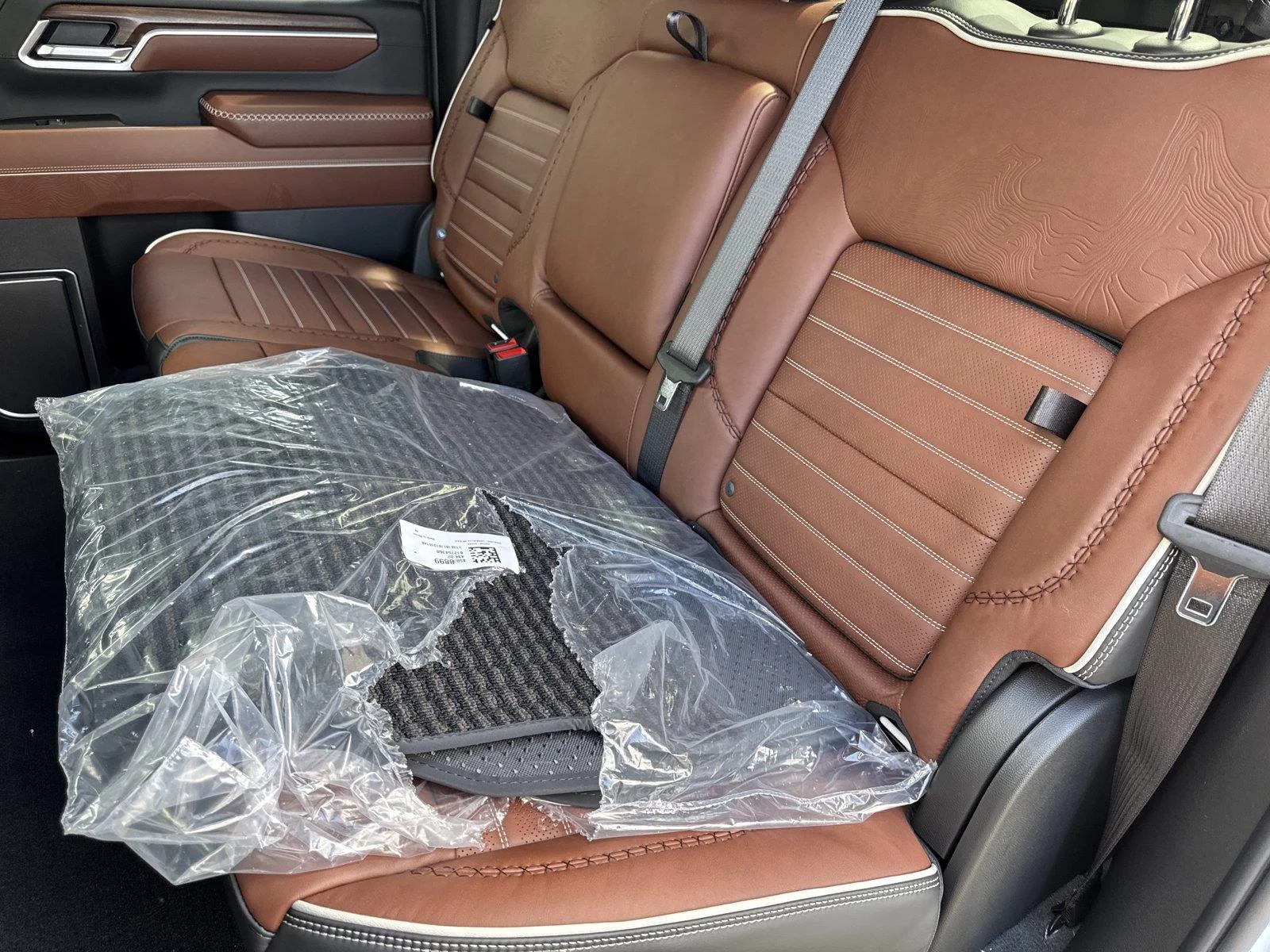 New 2026 Glacier White Tricoat GMC Denali Ultimate image 33
