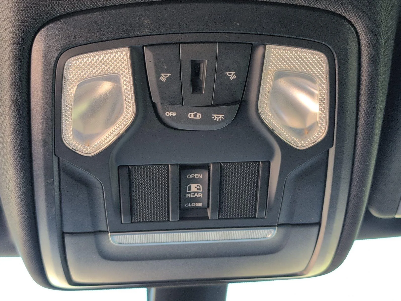 Used 2020 Ceramic Gray Clearcoat Ram Big Horn image 19